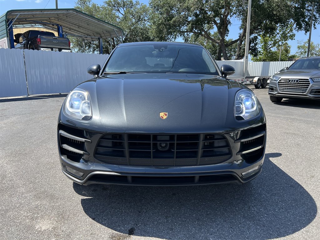 2017 Porsche Macan Turbo photo