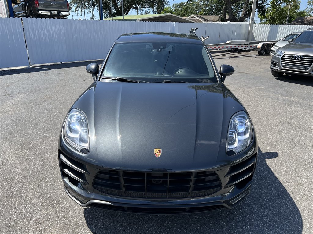 2017 Porsche Macan Turbo photo