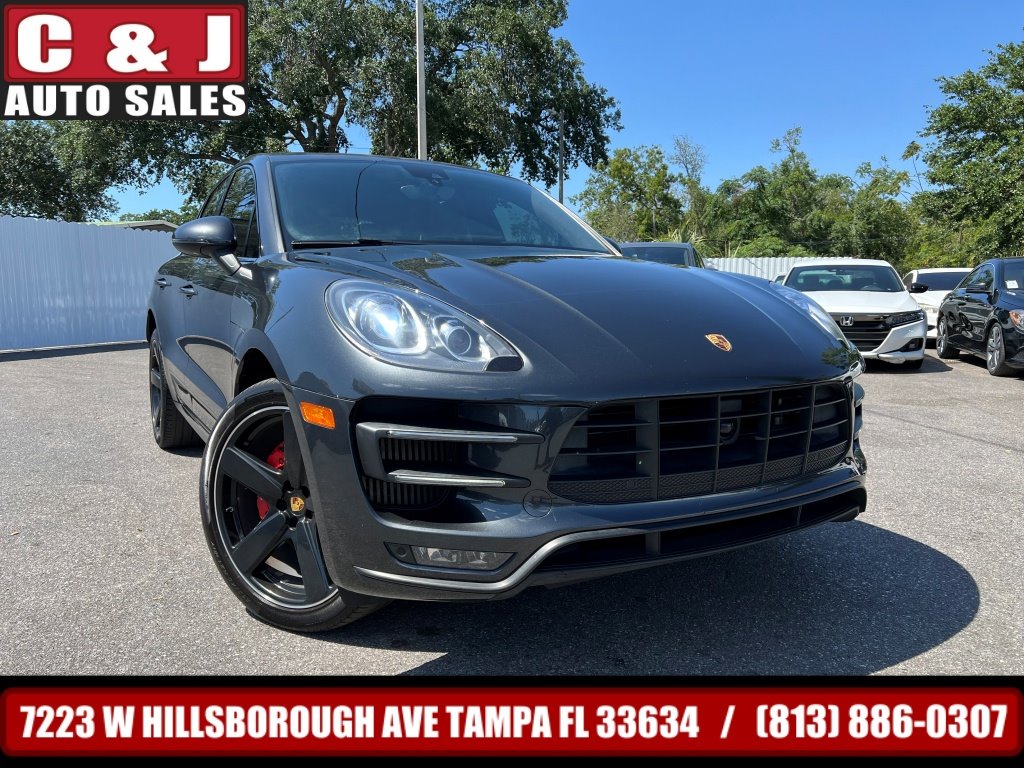 2017 Porsche Macan Turbo photo