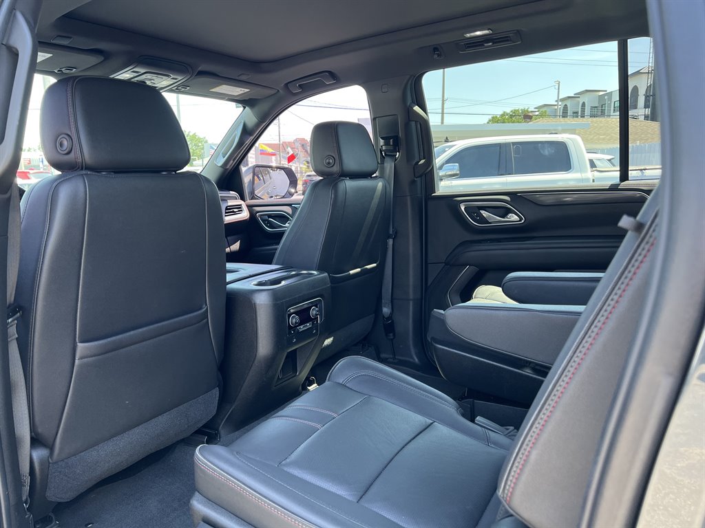 2021 Chevrolet Suburban 1500 RST photo