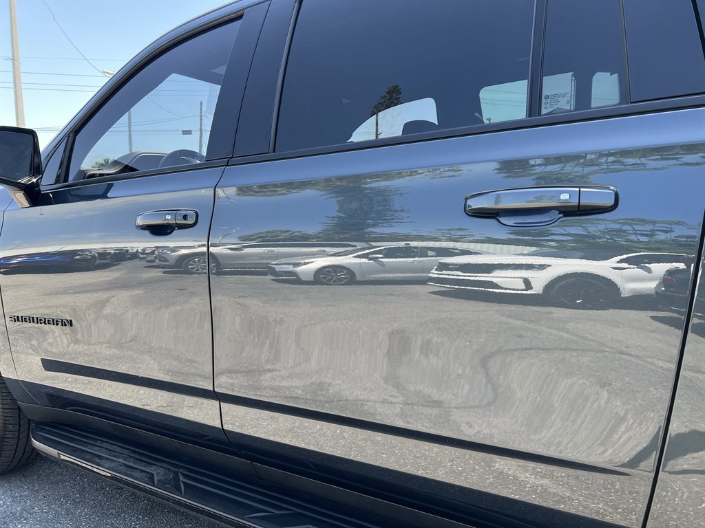 2021 Chevrolet Suburban 1500 RST photo