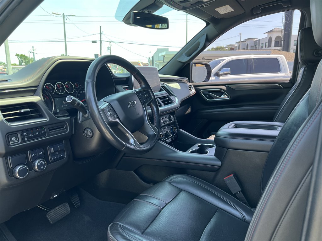 2021 Chevrolet Suburban 1500 RST photo