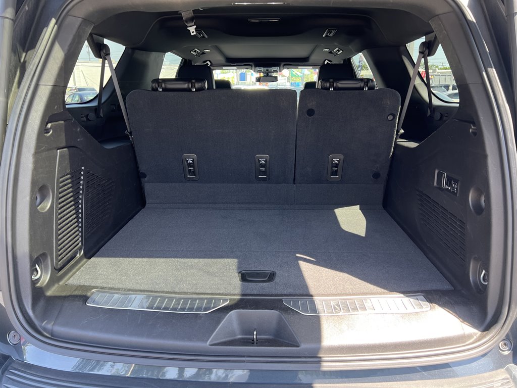2021 Chevrolet Suburban 1500 RST photo