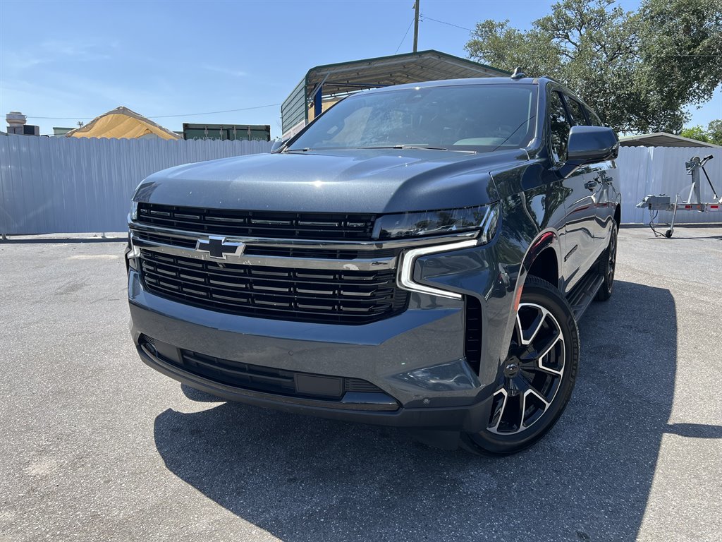 2021 Chevrolet Suburban 1500 RST photo