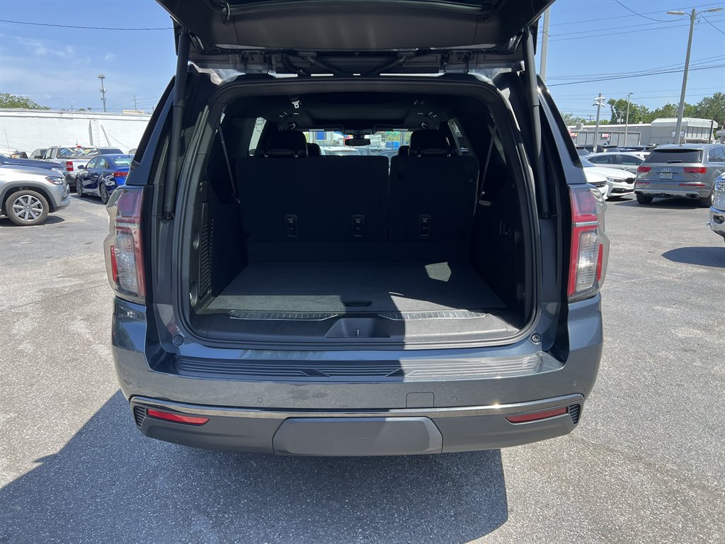 2021 Chevrolet Suburban 1500 RST photo