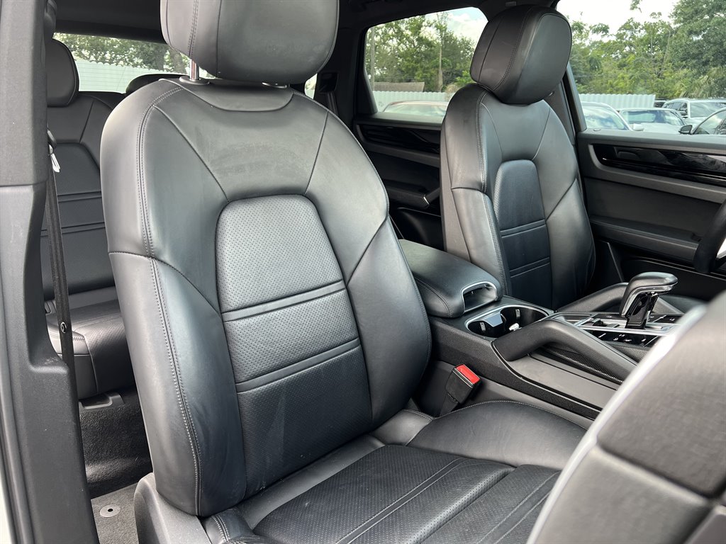 2019 Porsche Cayenne photo