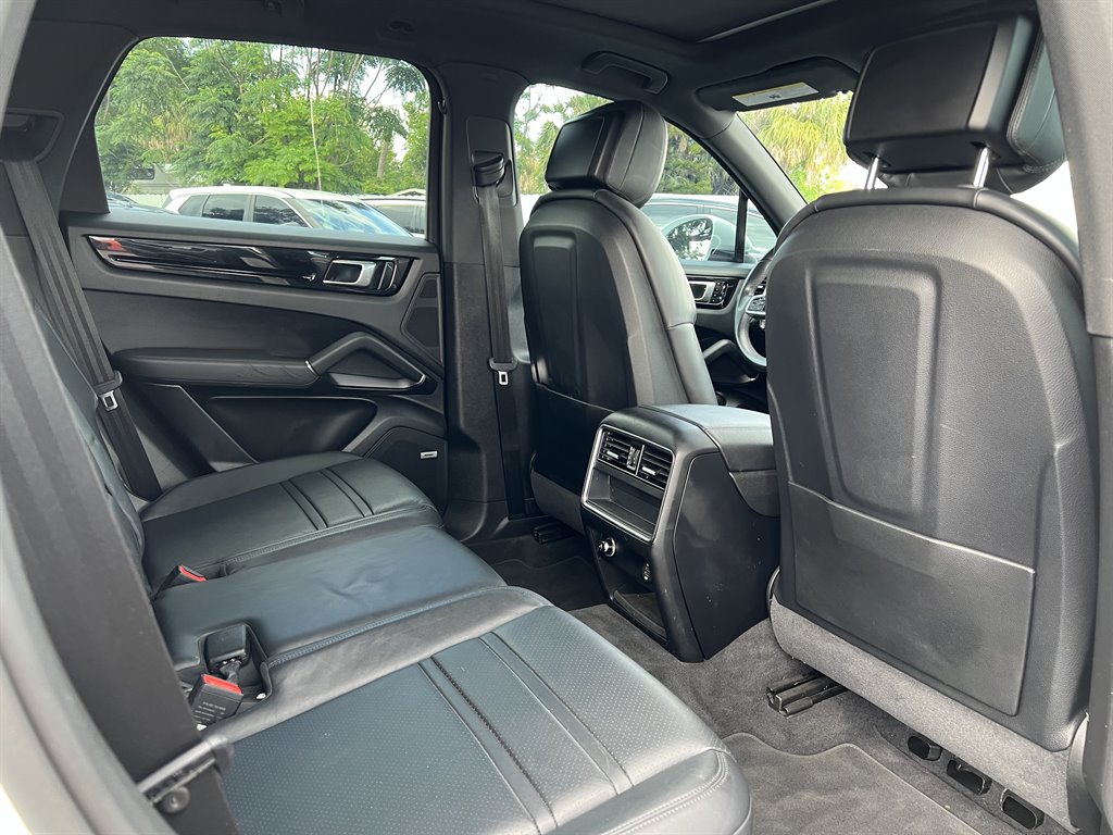 2019 Porsche Cayenne photo