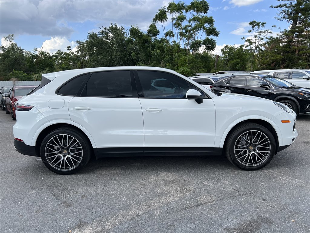 2019 Porsche Cayenne photo