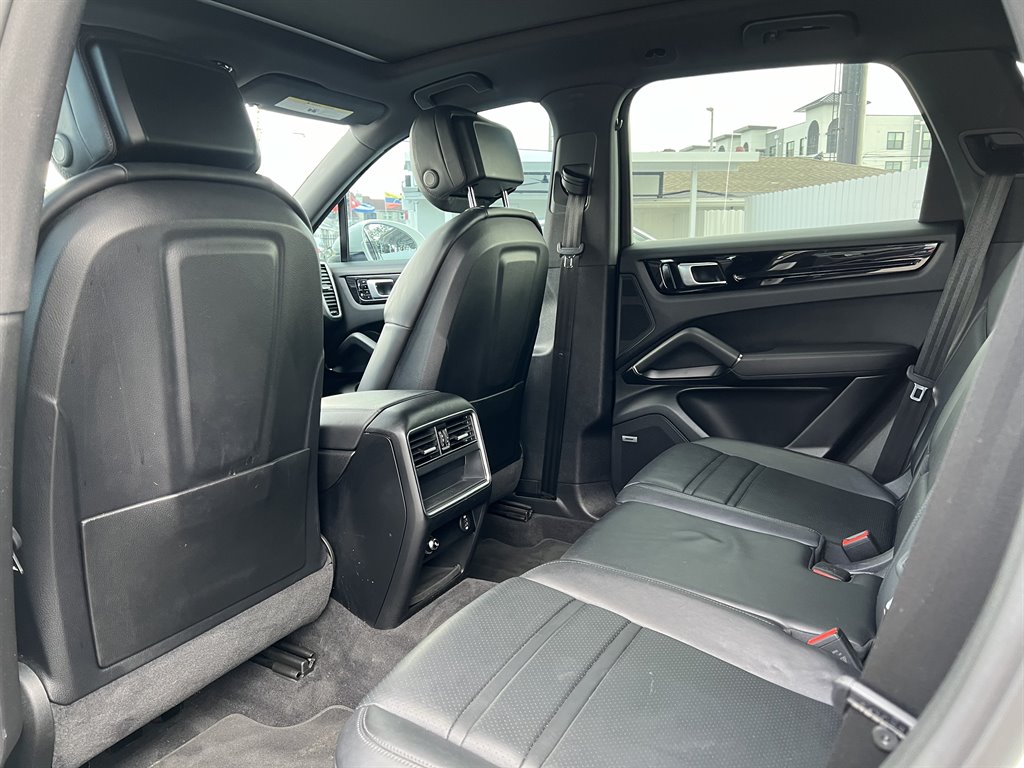 2019 Porsche Cayenne photo