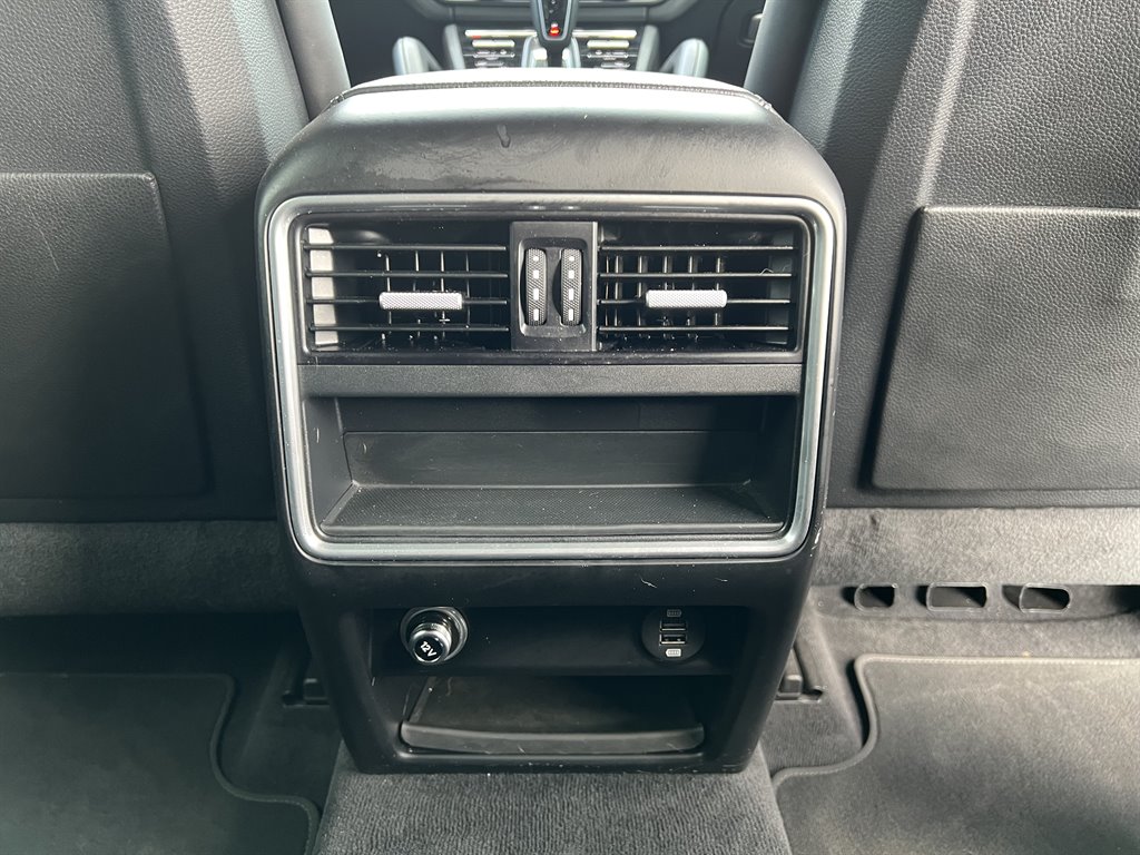 2019 Porsche Cayenne photo