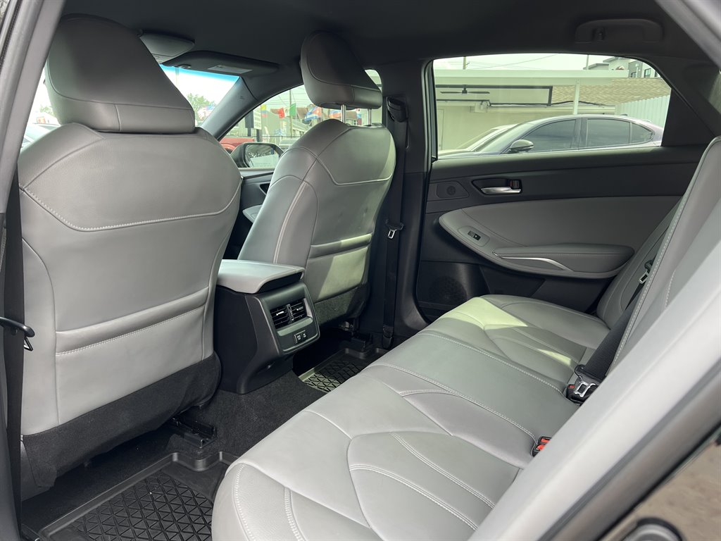 2022 Toyota Avalon Hybrid XLE photo