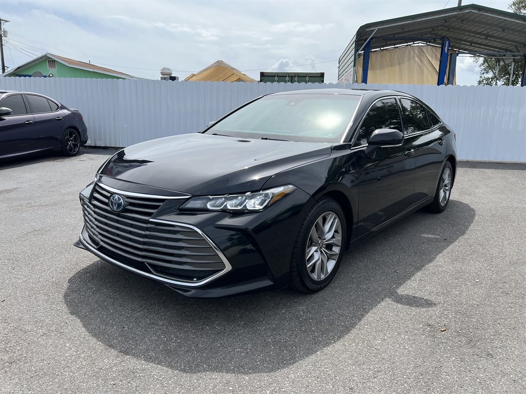 2022 Toyota Avalon Hybrid XLE photo