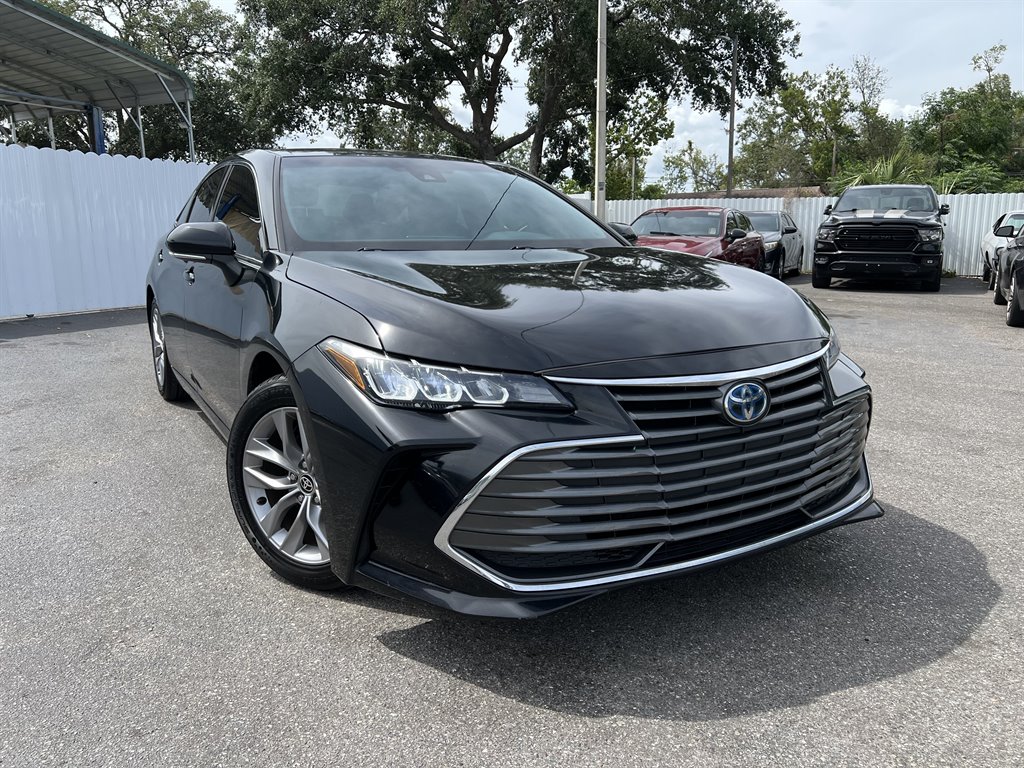 2022 Toyota Avalon Hybrid XLE photo