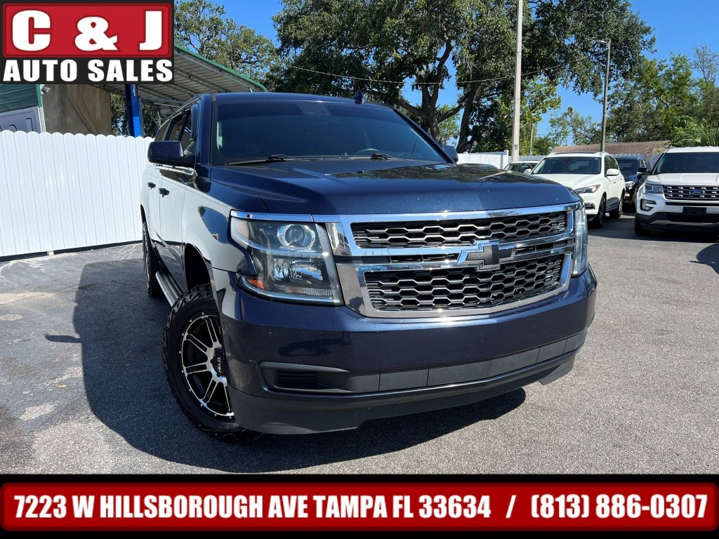 2018 Chevrolet Suburban 1500 LT photo