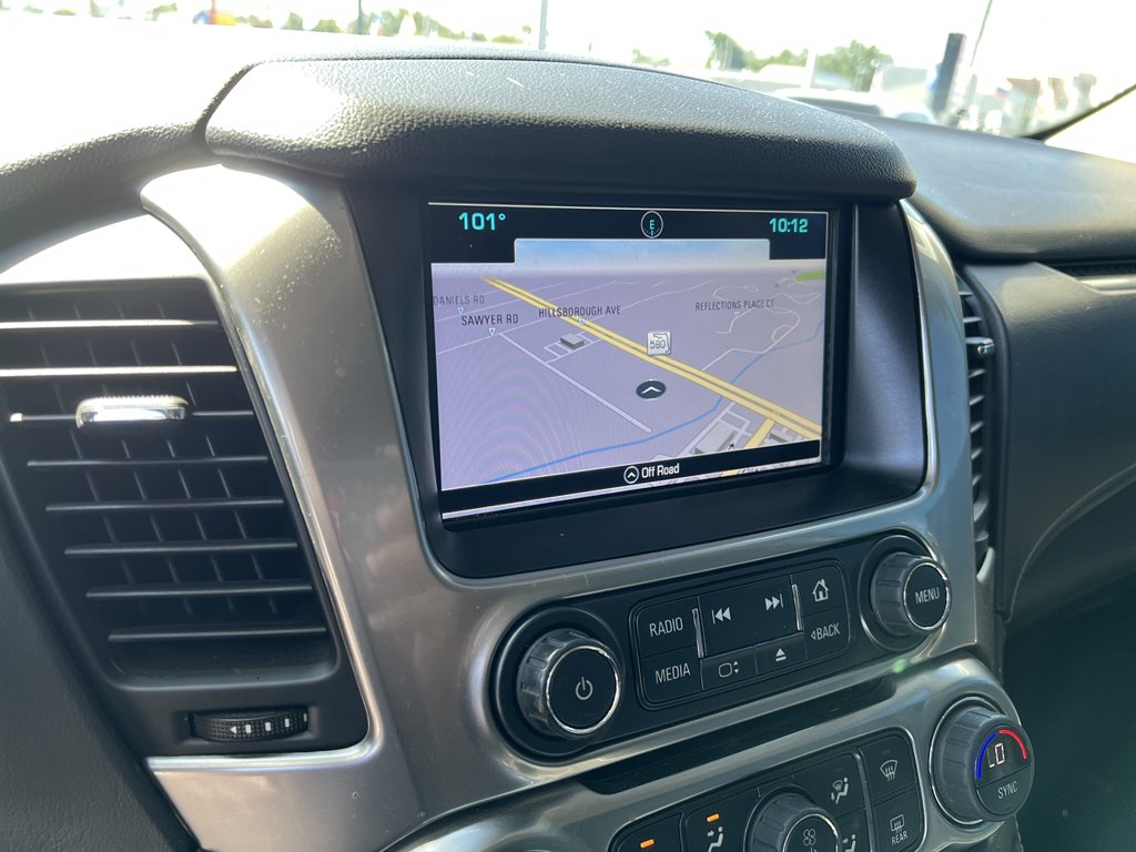 2018 Chevrolet Suburban 1500 LT photo