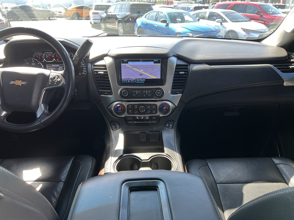 2018 Chevrolet Suburban 1500 LT photo