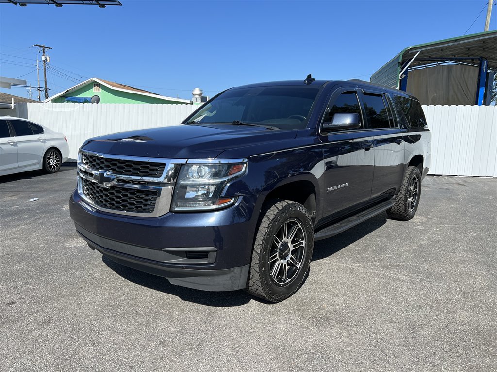 2018 Chevrolet Suburban 1500 LT photo