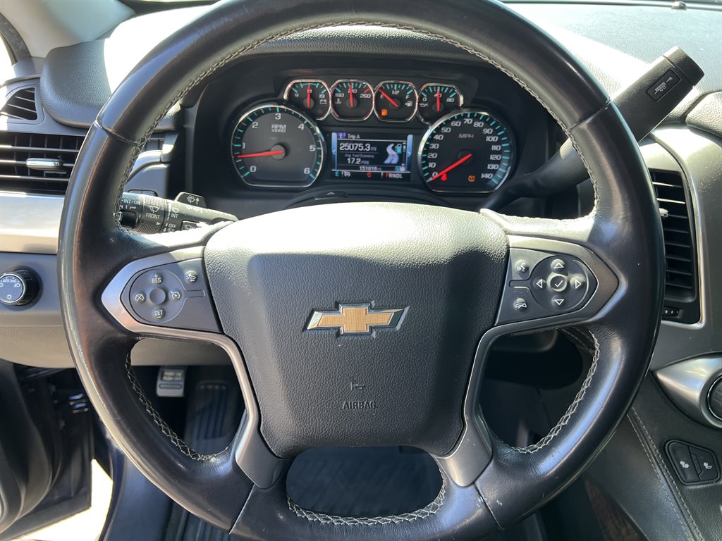 2018 Chevrolet Suburban 1500 LT photo