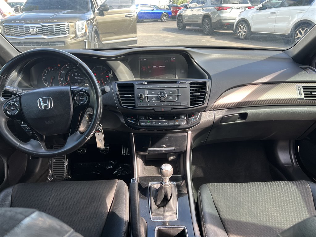 2017 Honda Accord - $13,999