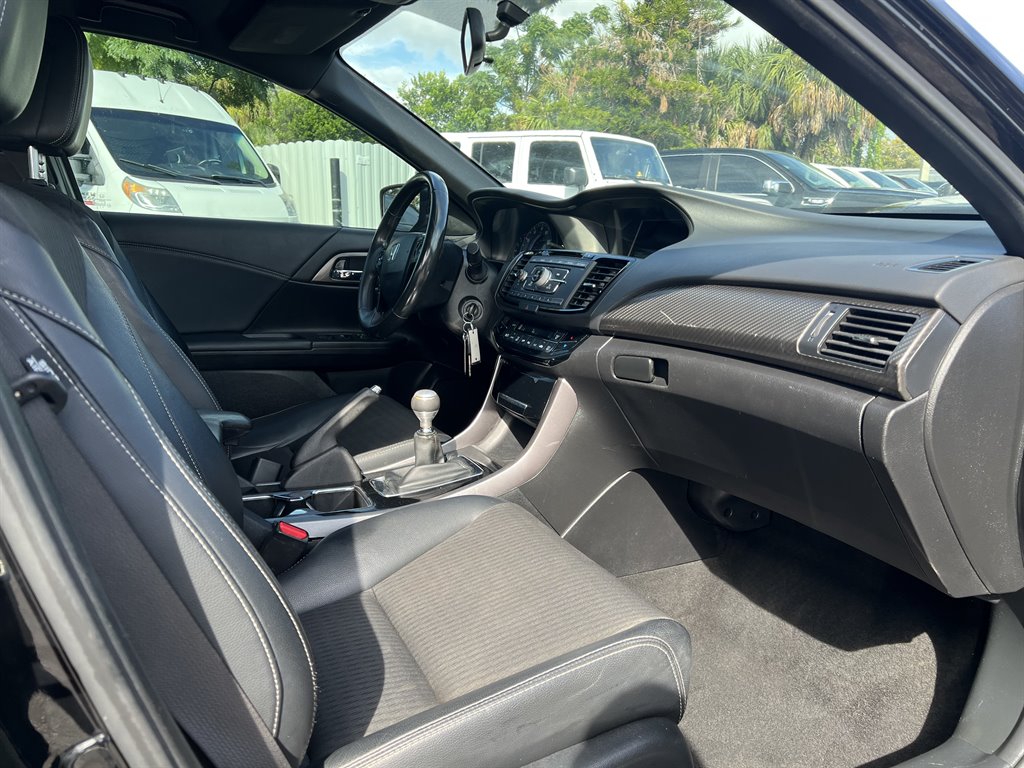 2017 Honda Accord - $13,999