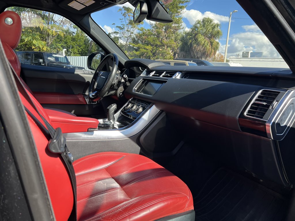 2016 Land Rover Range Rover Sport - $26,999
