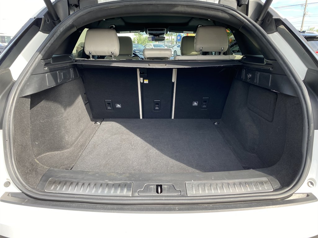 2020 Land Rover Range Rover Velar - $26,999