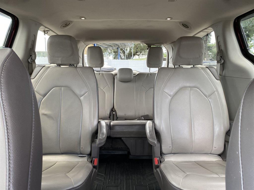2017 Chrysler Pacifica - $13,999