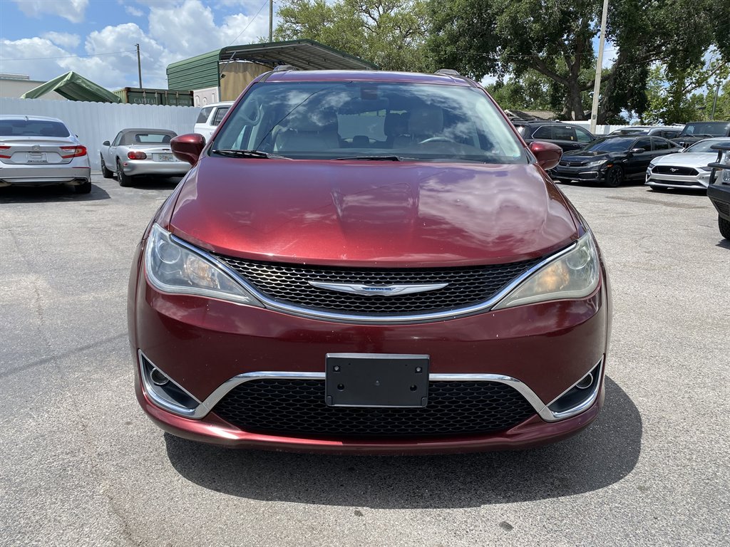2017 Chrysler Pacifica - $13,999