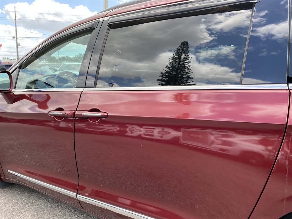 2017 Chrysler Pacifica - $13,999