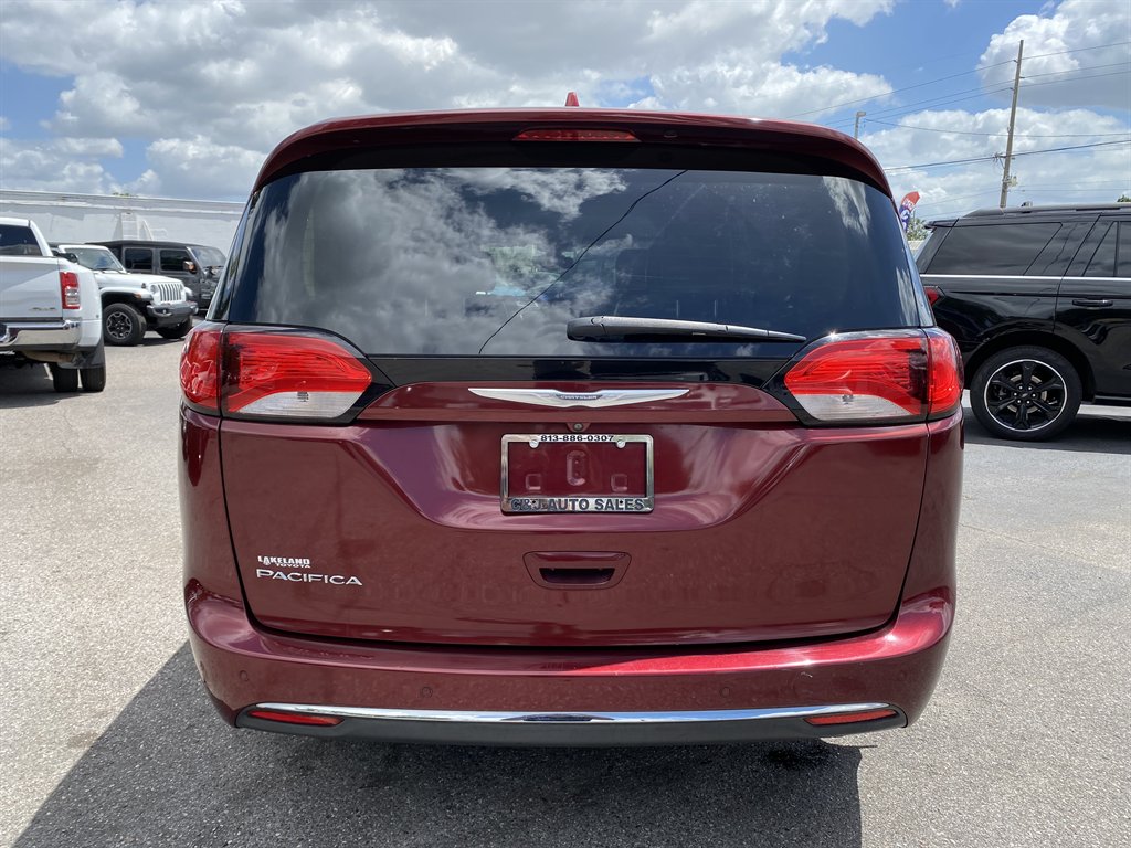 2017 Chrysler Pacifica - $13,999