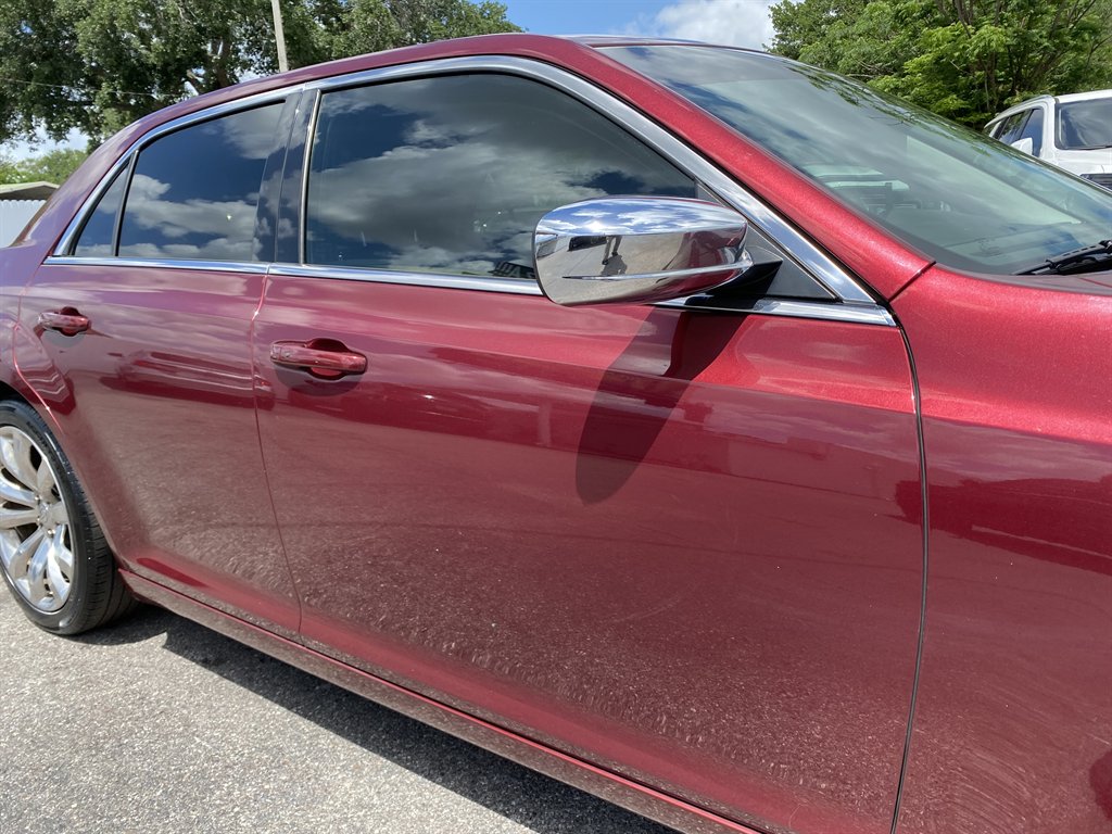 2018 Chrysler 300 - $14,999
