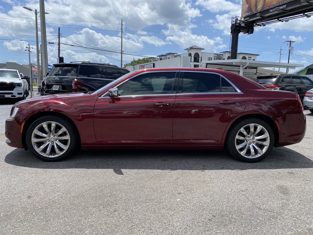 2018 Chrysler 300 - $14,999