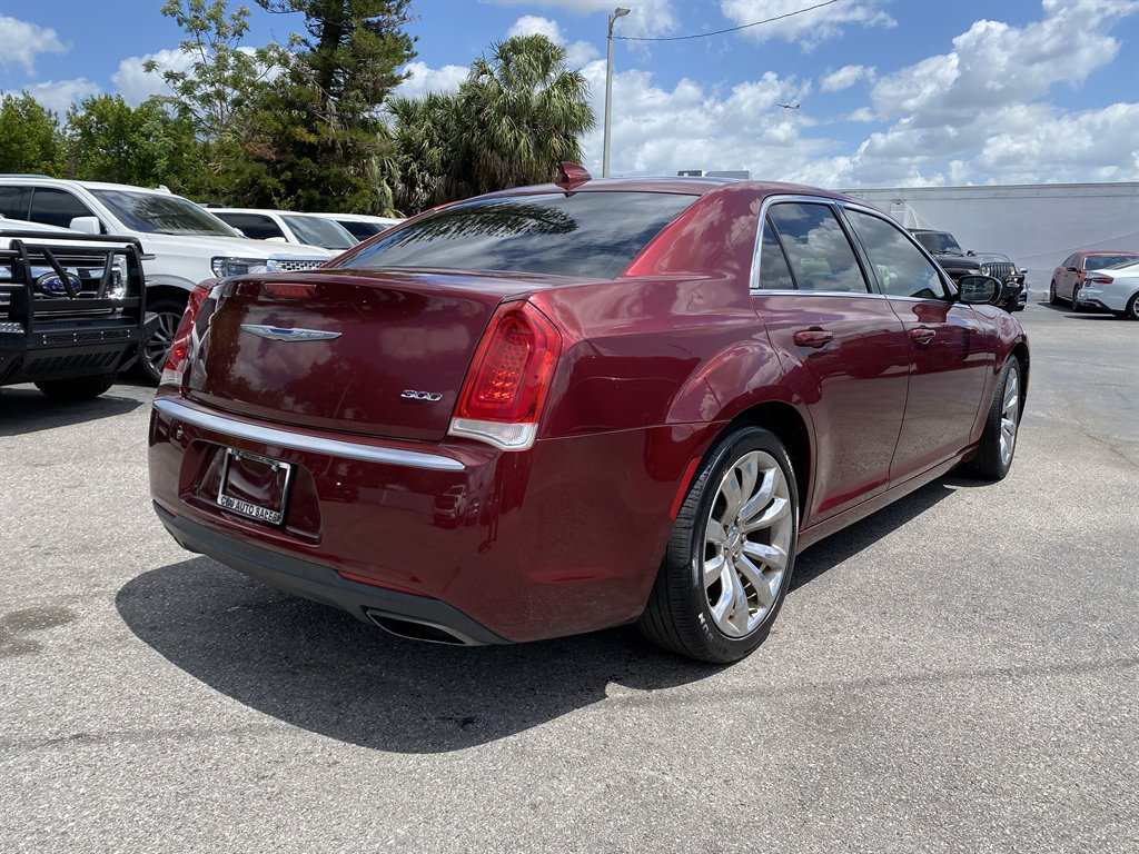 2018 Chrysler 300 - $14,999