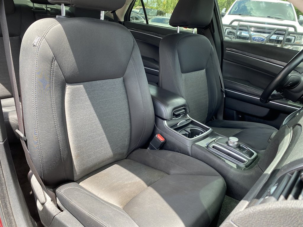 2018 Chrysler 300 - $14,999