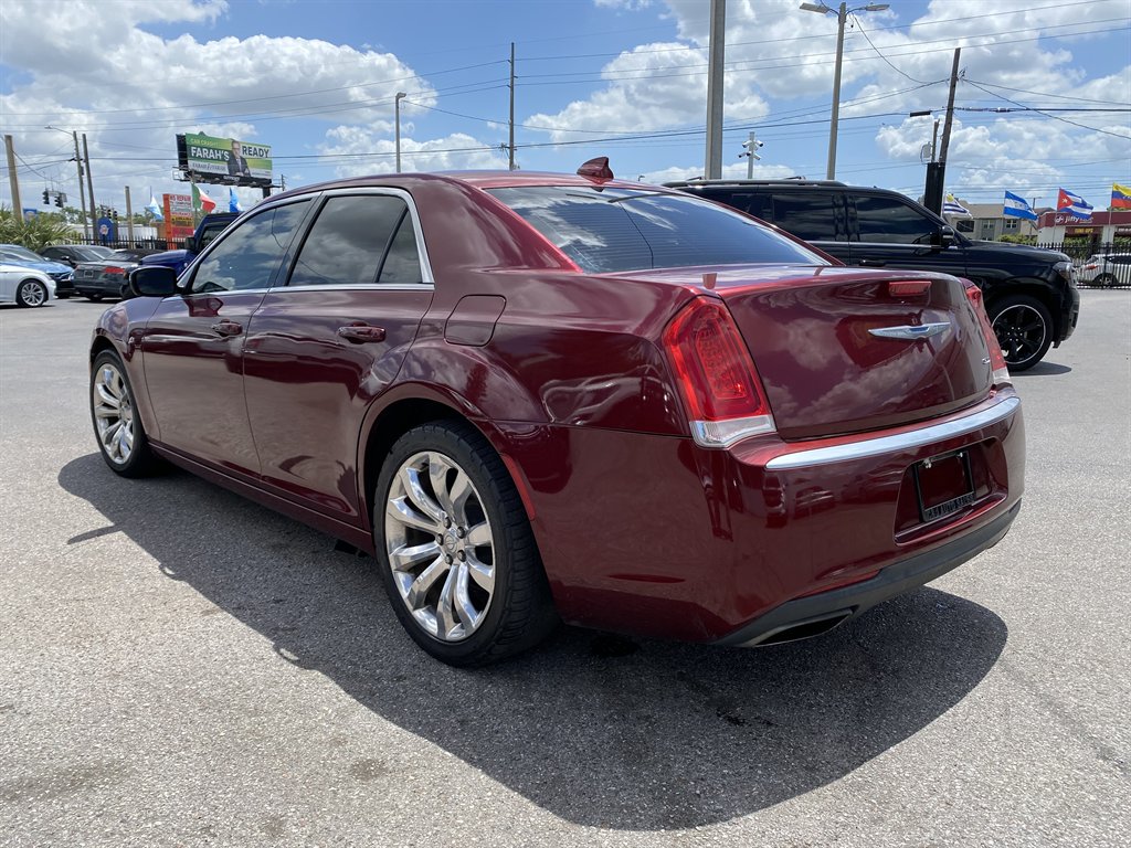 2018 Chrysler 300 - $14,999