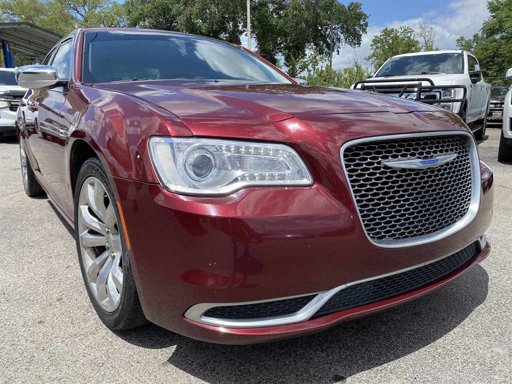 2018 Chrysler 300 - $14,999