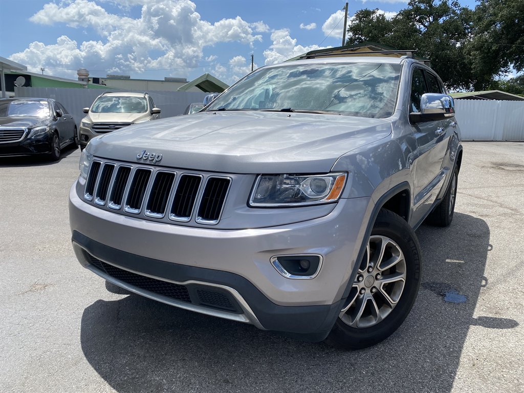 2014 Jeep Cherokee - $13,999
