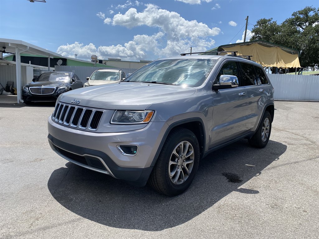 2014 Jeep Cherokee - $13,999