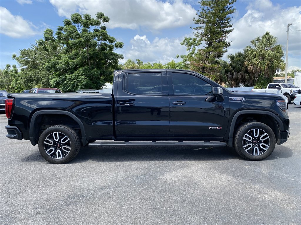 2022 GMC Sierra - $39,999