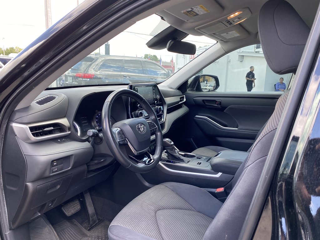 2021 Toyota Highlander - $26,999