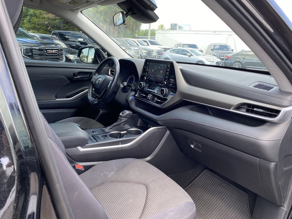 2021 Toyota Highlander - $26,999