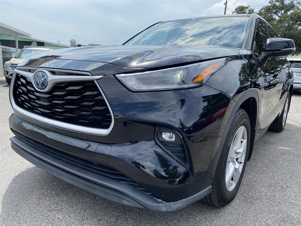 2021 Toyota Highlander - $26,999