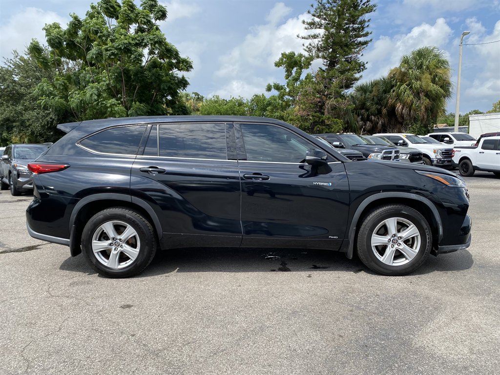 2021 Toyota Highlander - $26,999