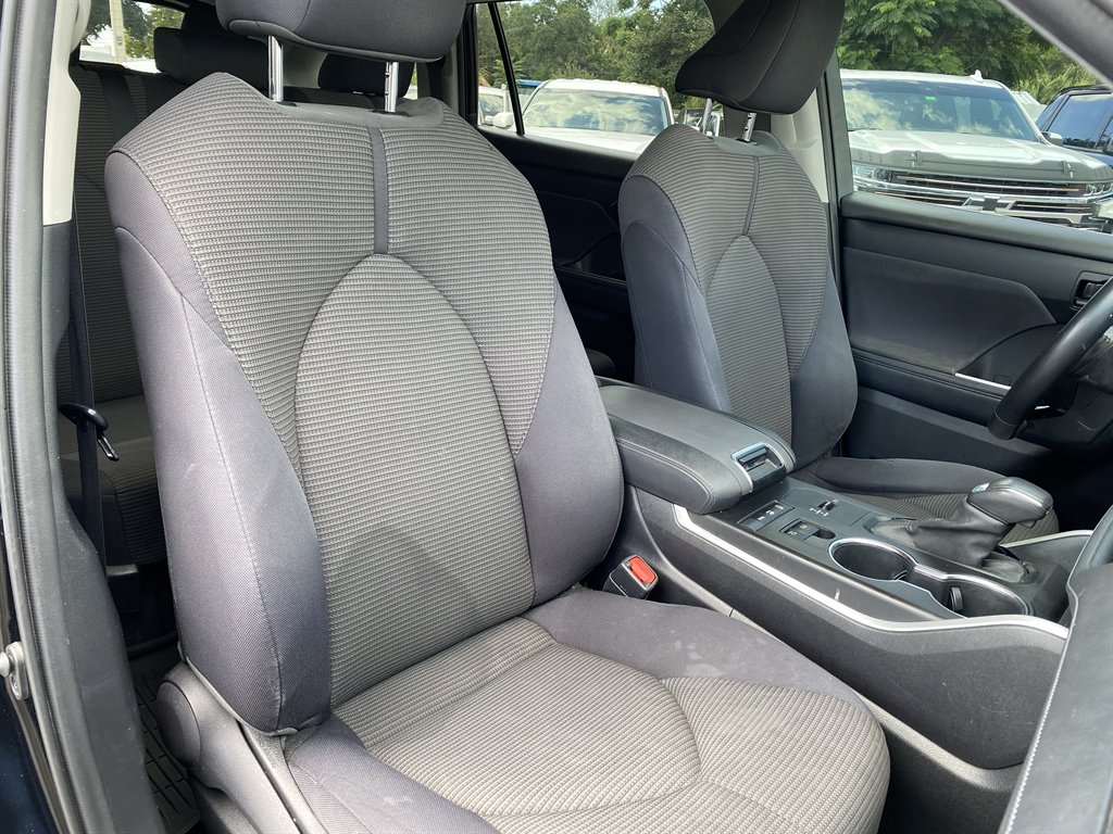 2021 Toyota Highlander - $26,999