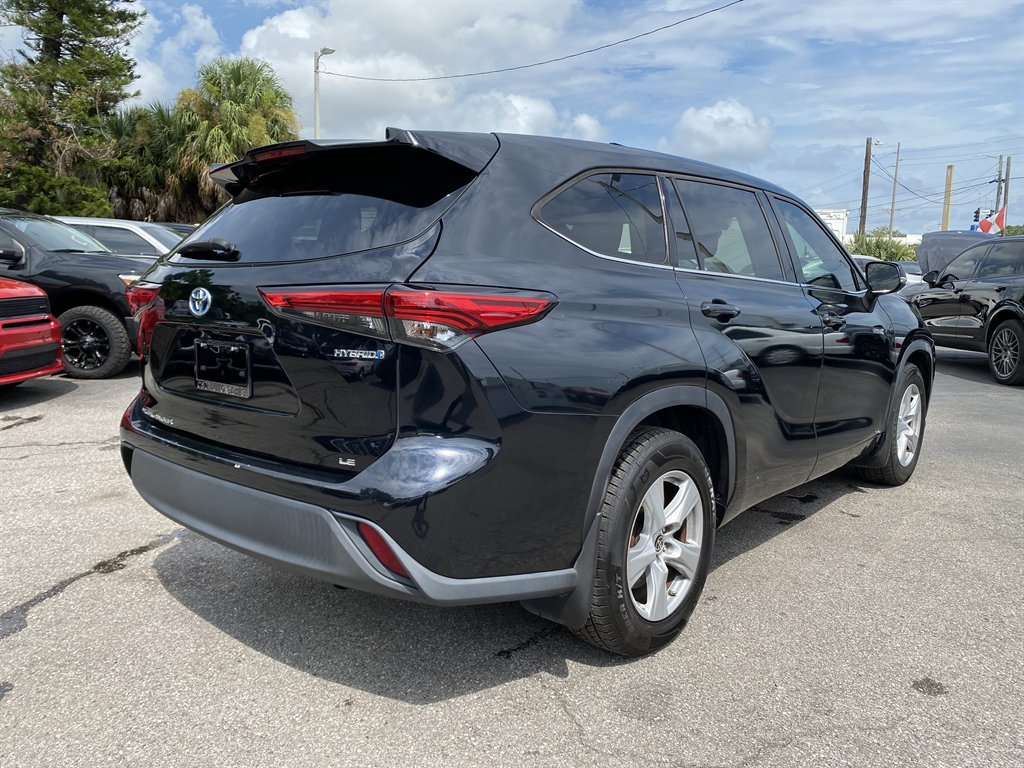 2021 Toyota Highlander - $26,999