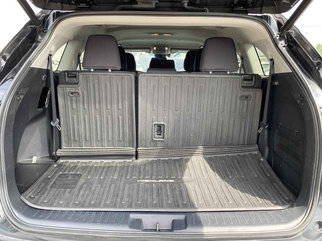 2021 Toyota Highlander - $26,999