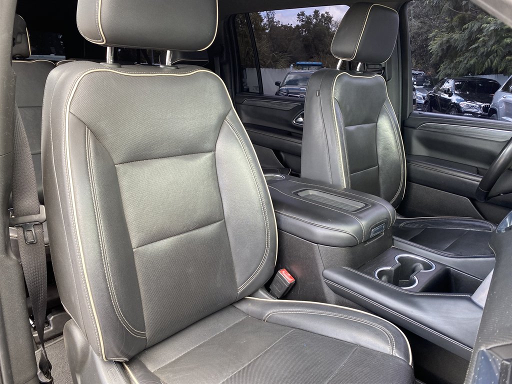 2021 GMC Yukon - $32,999