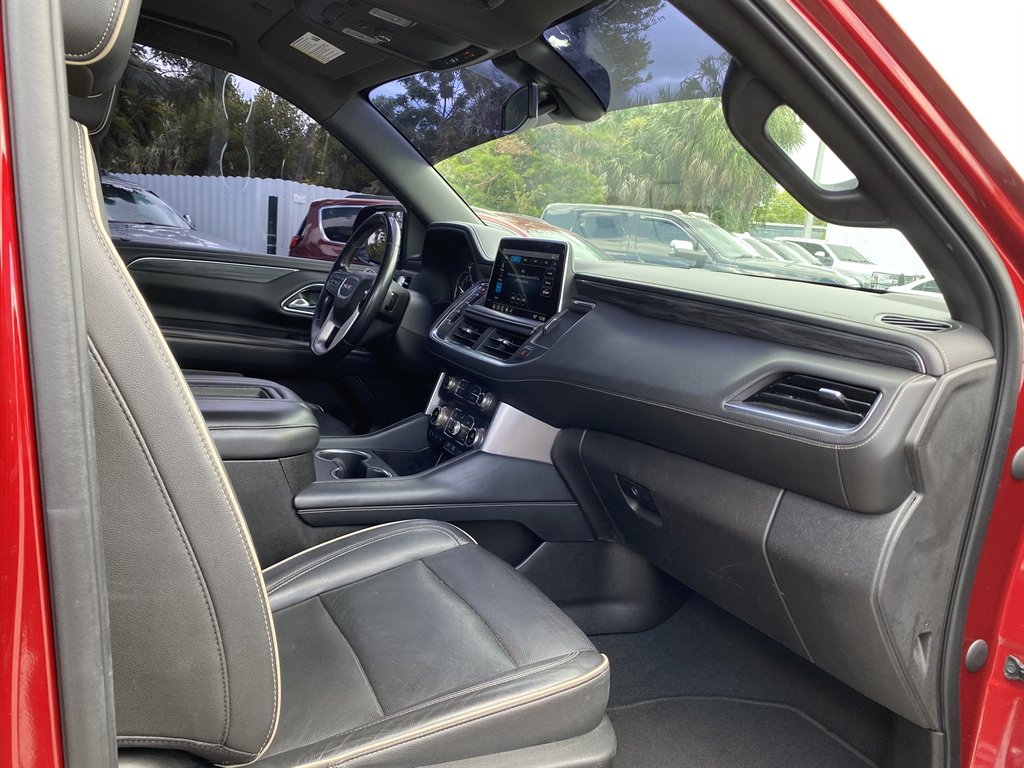 2021 GMC Yukon - $32,999