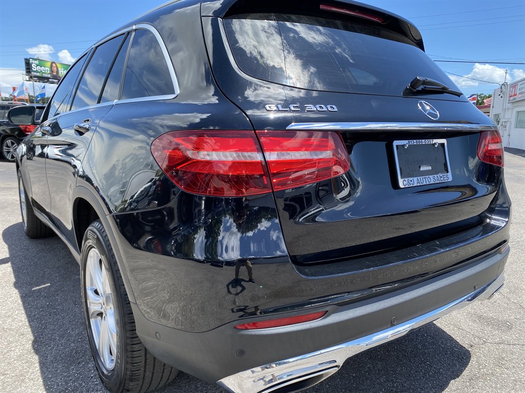 2018 Mercedes-Benz C-Class - $17,999