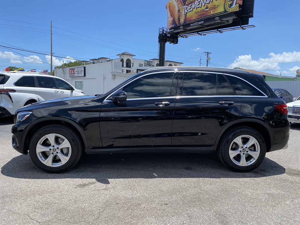 2018 Mercedes-Benz C-Class - $17,999